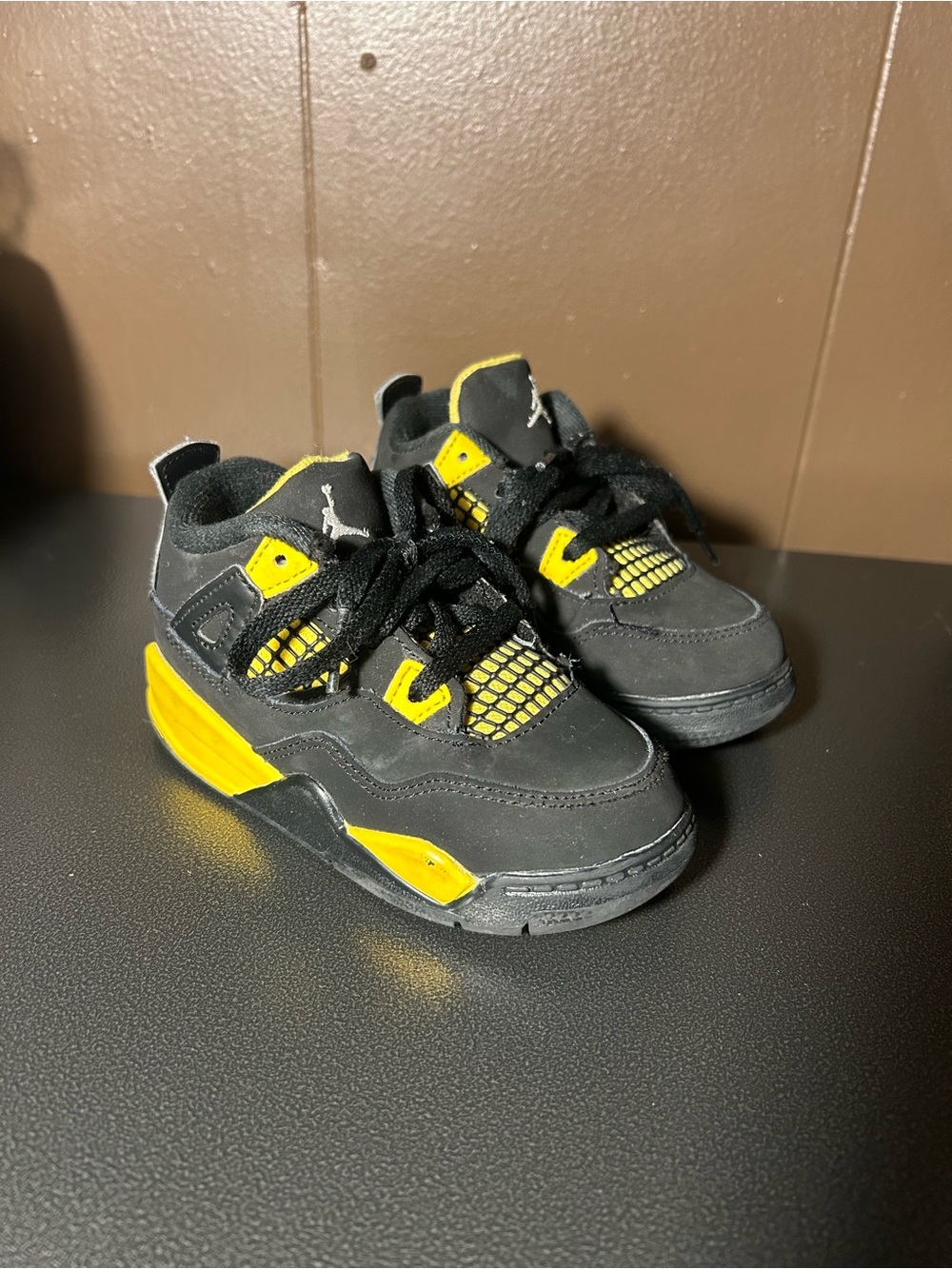 Size 8C- Nike Air Jordan Toddler Thunder Black Yellow BQ7670-017 Sneakers